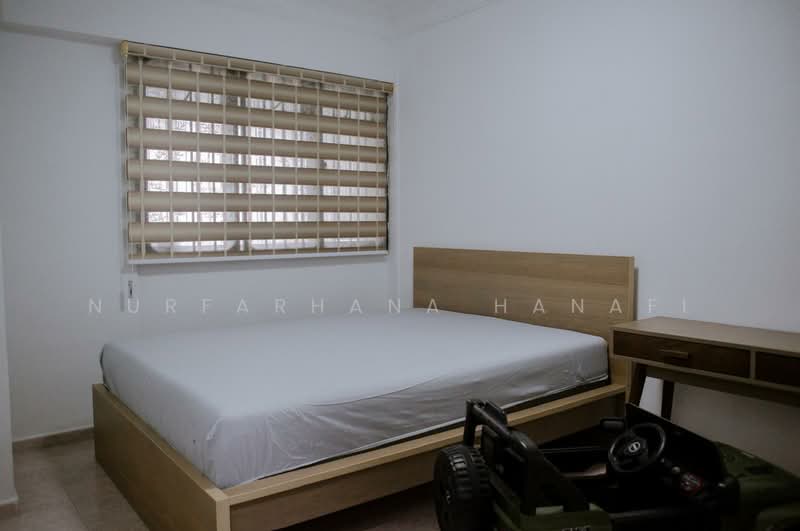 542 Woodlands Drive 16 HDB Flat For Sale at S$ 588,888 | PropertyGuru Singapore - Bedroom