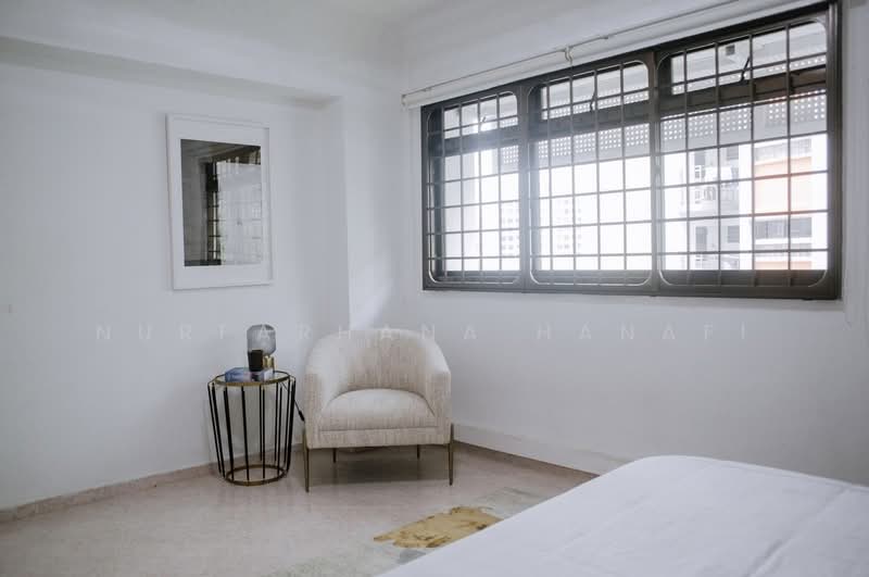 542 Woodlands Drive 16 HDB Flat For Sale at S$ 588,888 | PropertyGuru Singapore - Master Bedroom 