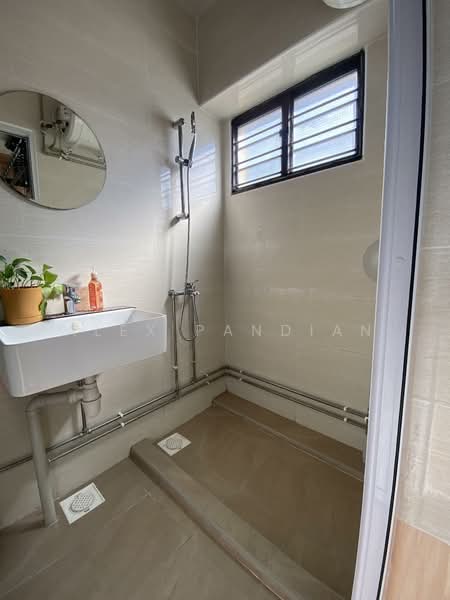 310 Yishun Ring Road, 310 Yishun Ring Road, 3 Bedrooms, 1,453 sqft, HDB Flat For Rent, by Alex Pandian, 500073454 - Bathroom - PropertyGuru.com.sg