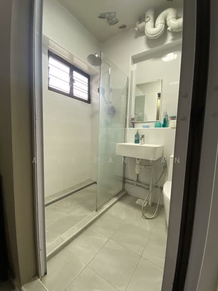 310 Yishun Ring Road, 310 Yishun Ring Road, 3 Bedrooms, 1,453 sqft, HDB Flat For Rent, by Alex Pandian, 500073454 - Bathroom - PropertyGuru.com.sg