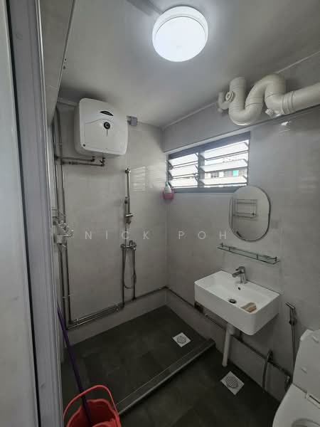 141 Bishan Street 12, 141 Bishan Street 12, 3 Bedrooms, 1,352 sqft, HDB Flat For Rent, by Nick Poh, 500073458 - Bathroom - PropertyGuru.com.sg