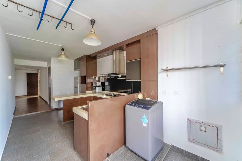 18 Saint George's Road HDB Flat For Sale at S$ 699,999 | PropertyGuru Singapore - Kitchen