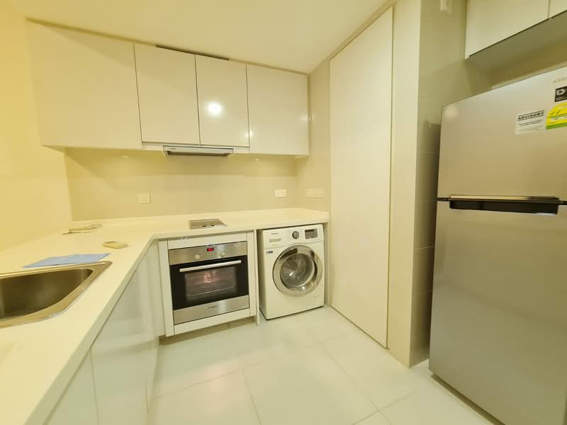 d'Leedon (Former Farrer Court) Condominium For Sale at S$ 1,800,000 | PropertyGuru Singapore - Kitchen