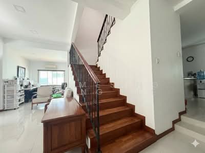 For Sale - CHARMING 2 STOREY HOUSE FAMILY HOME IN PEACEFUL & TRANQUIL LOCATION.