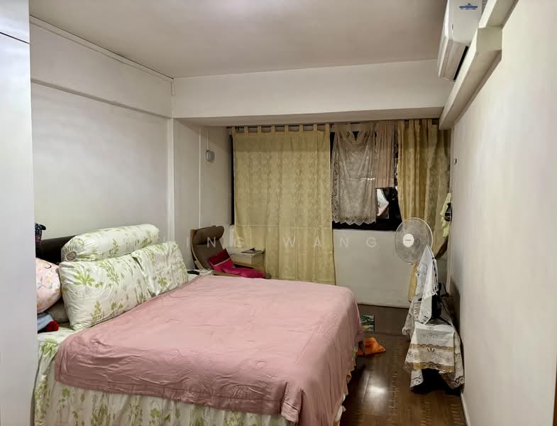412 Commonwealth Avenue West HDB Flat For Sale at S$ 630,000 | PropertyGuru Singapore - Bedroom