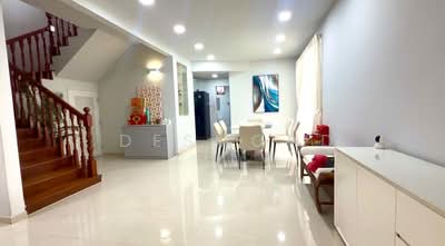 For Sale - Freehold Corner Terrace in District 19