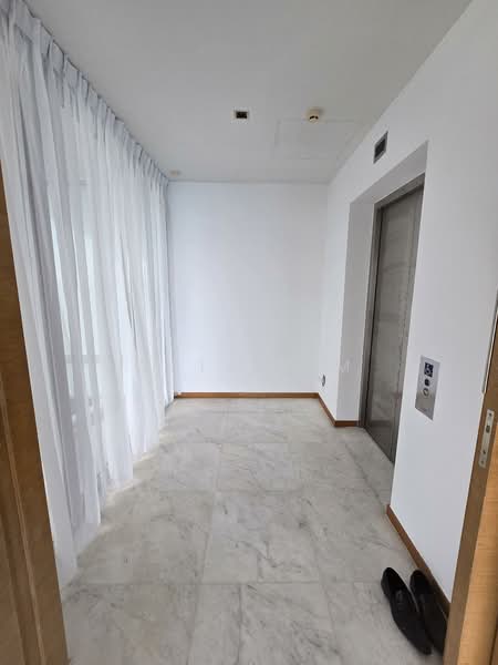 The Oceanfront @ Sentosa Cove Condominium For Sale at S$ 6,480,000 | PropertyGuru Singapore - Corridor