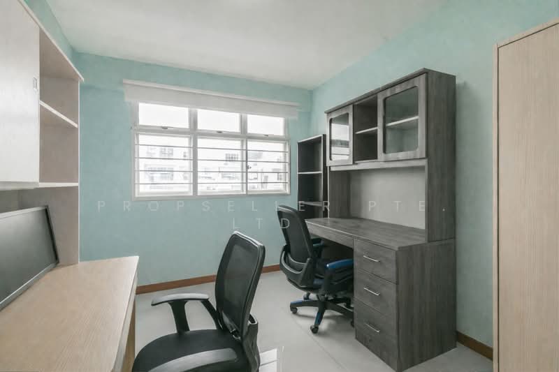 292B Bukit Batok East Avenue 6 HDB Flat For Sale at S$ 920,000 | PropertyGuru Singapore - Study