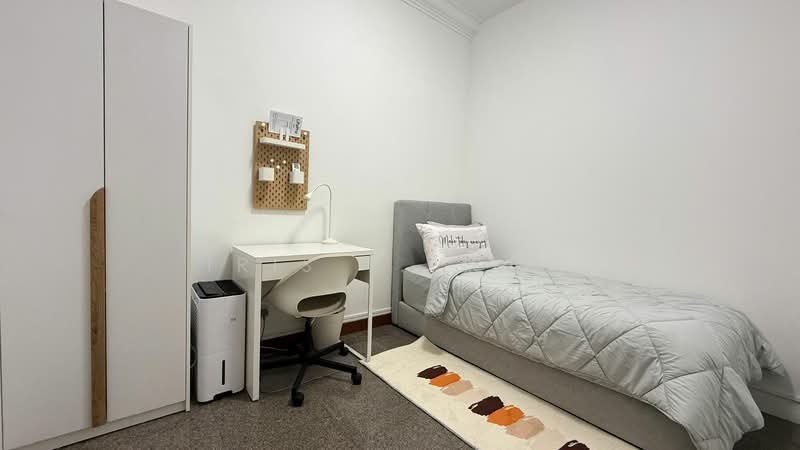 Eastpoint Green Condominium For Sale at S$ 1,250,000 | PropertyGuru Singapore - Bedroom