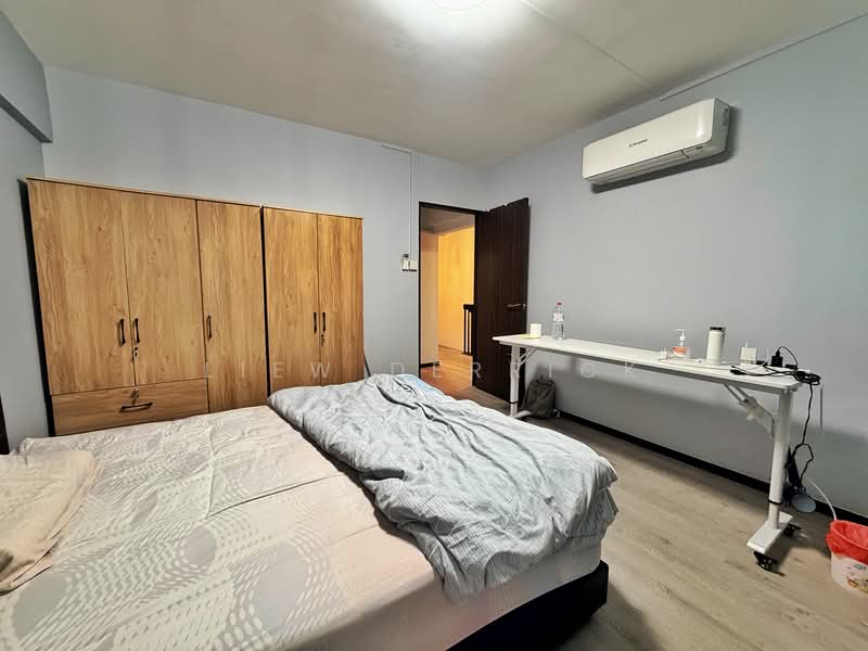 643 Yishun Street 61 HDB Flat For Sale at S$ 978,000 | PropertyGuru Singapore - Bedroom