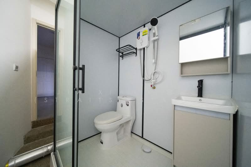 Sennett Residence, 31 Pheng Geck Avenue, Room Rental, 200 sqft, Detached House For Rent, by Jia Xiang 嘉祥 (Straits Estates), 500073533 - Bathroom - PropertyGuru.com.sg