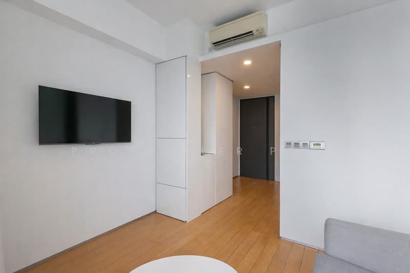 Skysuites @ Anson Condominium For Sale at S$ 910,000 | PropertyGuru Singapore - Living Room