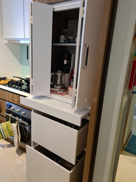 Kingsford Waterbay Condominium For Sale at S$ 1,258,900 | PropertyGuru Singapore - Kitchen