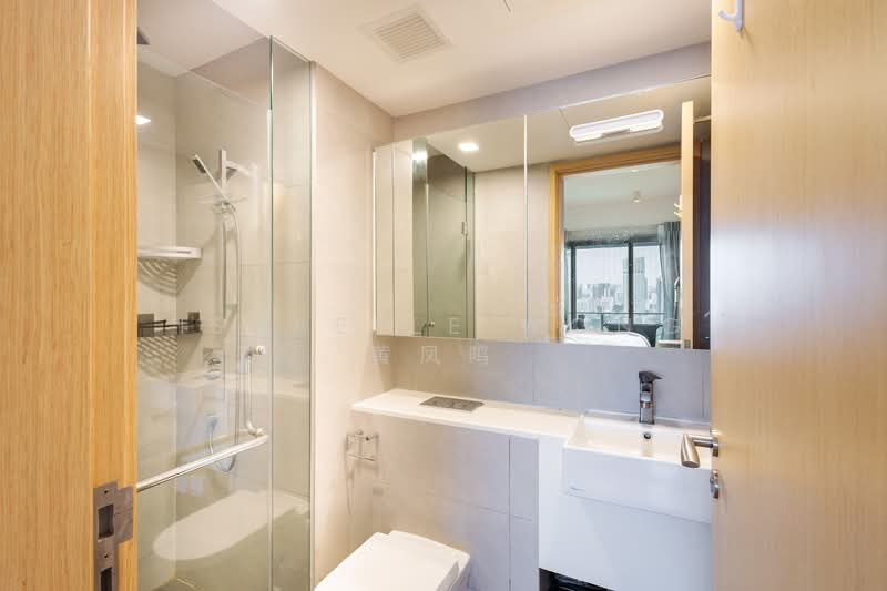 Eight Riversuites Condominium For Sale at S$ 1,410,000 | PropertyGuru Singapore - Bathroom