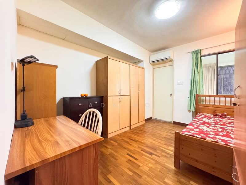 Pandan Valley Condominium For Sale at S$ 2,500,000 | PropertyGuru Singapore - Bedroom 2 (w/ Ensuite Bathroom) 