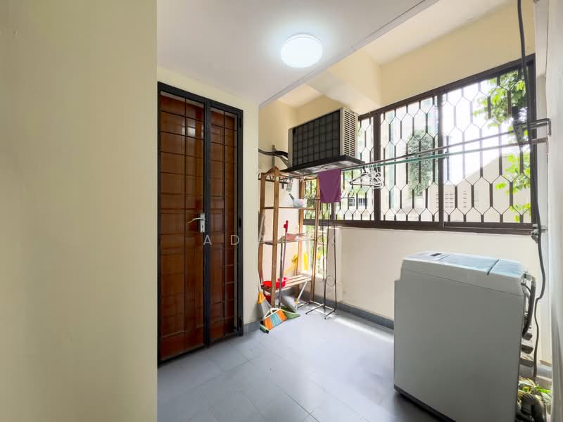 Pandan Valley Condominium For Sale at S$ 2,500,000 | PropertyGuru Singapore - Service Yard & Backdoor 