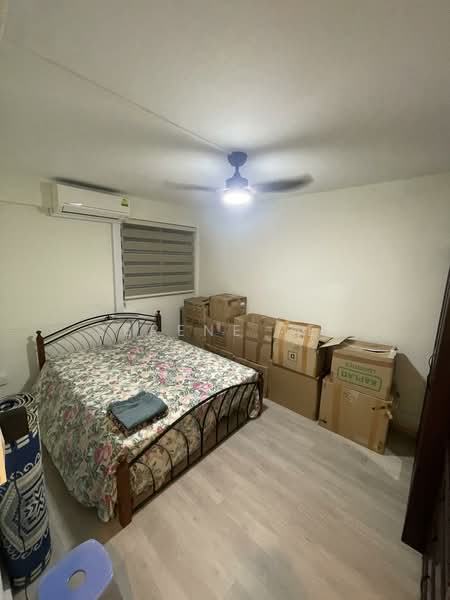86 Redhill Close HDB Flat For Sale at S$ 450,000 | PropertyGuru Singapore - Bedroom