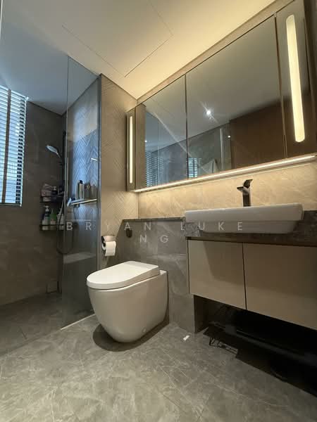 Parc Esta, 900 Sims Avenue, 4 Bedrooms, 1,227 sqft, Condominium For Rent, by Bryan Luke Ng, 500073564 - Common Bathroom - PropertyGuru.com.sg