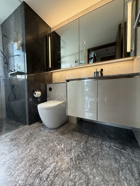 Parc Esta, 900 Sims Avenue, 4 Bedrooms, 1,227 sqft, Condominium For Rent, by Bryan Luke Ng, 500073564 - Master Bathroom - PropertyGuru.com.sg