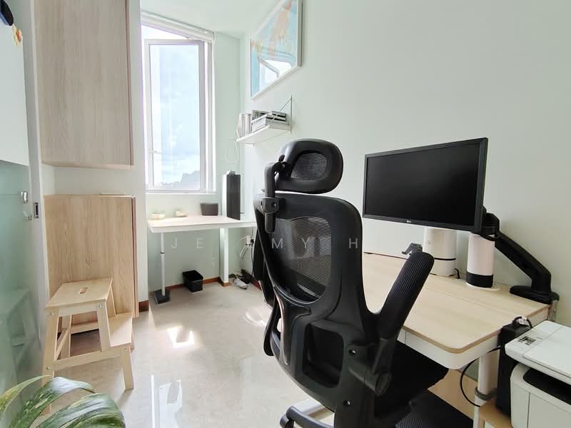 The Hillier Condominium For Sale at S$ 990,000 | PropertyGuru Singapore - Study