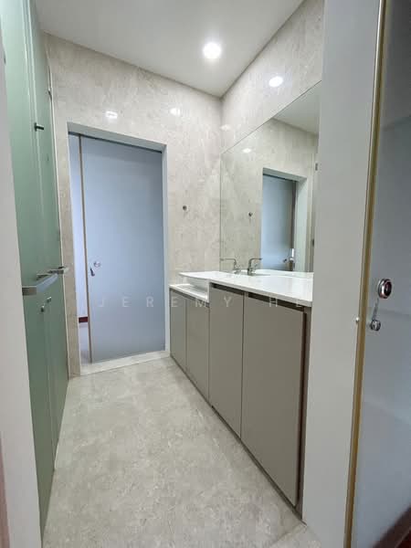 The Hillier Condominium For Sale at S$ 990,000 | PropertyGuru Singapore - Bathroom