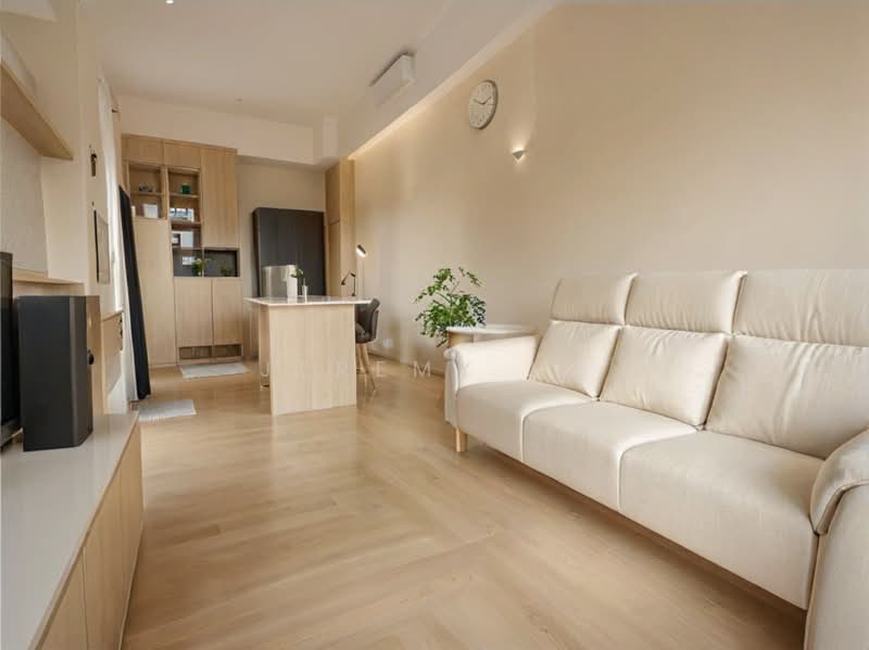 The Hillier, 2 Hillview Rise, 2 Bedrooms, 614 sqft, Condominium For Sale, by Jeremy He, 500073574 - Living Room - PropertyGuru.com.sg
