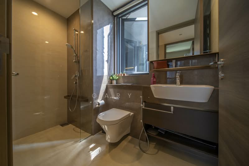 The Florence Residences Condominium For Sale at S$ 1,950,000 | PropertyGuru Singapore - Bathroom