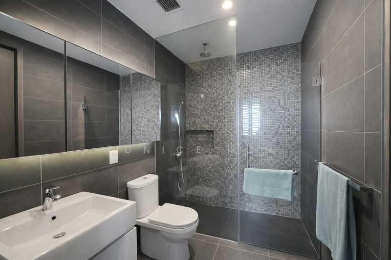 Katong Regency, 13 Tanjong Katong Road, 1 Bedroom, 570 sqft, Condominium For Rent, by Eunice Koh, 500073596 - Bathroom - PropertyGuru.com.sg