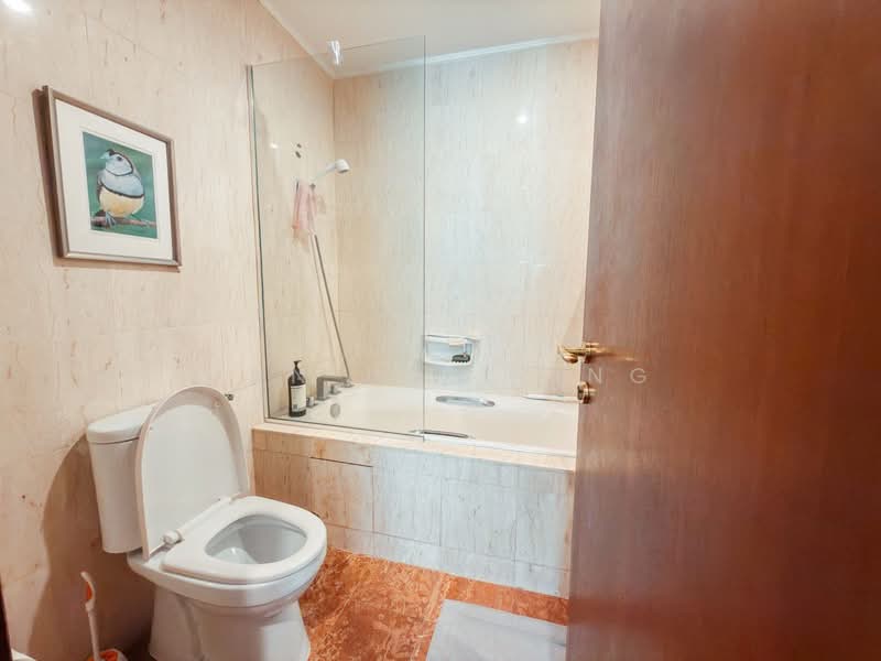 Duchess Crest Condominium For Sale at S$ 1,990,000 | PropertyGuru Singapore - Bathroom