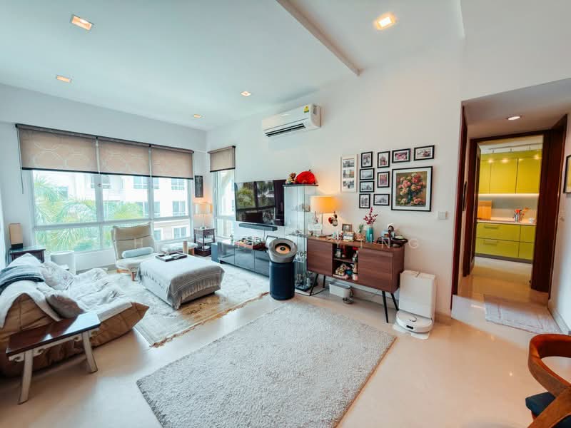 Duchess Crest Condominium For Sale at S$ 1,990,000 | PropertyGuru Singapore - Living Room