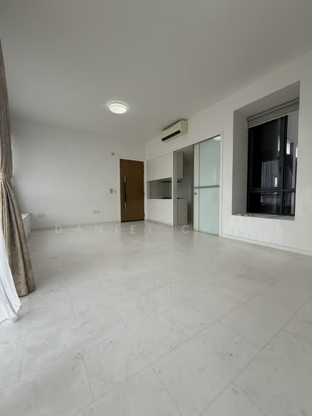 The Trizon, 8 Ridgewood Close, 2 Bedrooms, 1,044 sqft, Condominium For Sale, by Daniel Chua, 500073638 - Living Room - PropertyGuru.com.sg