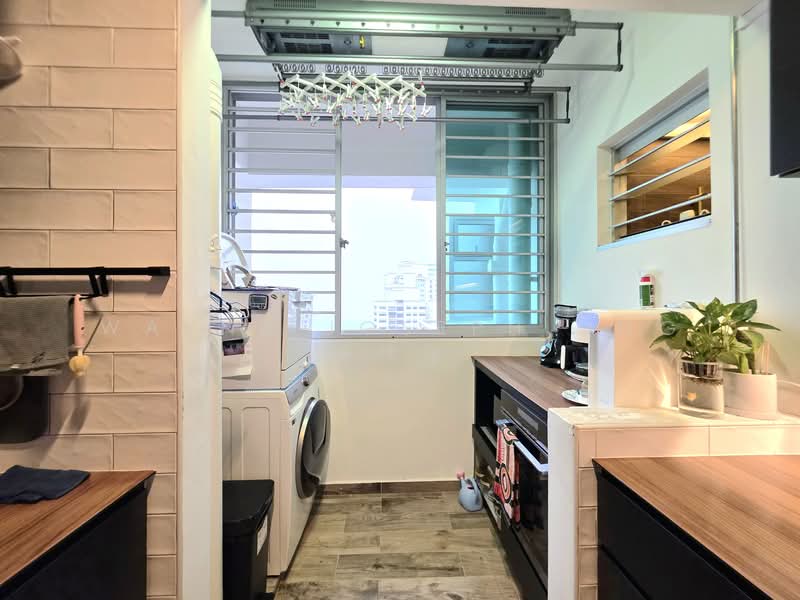 105A Depot Road HDB Flat For Sale at S$ 988,000 | PropertyGuru Singapore - Kitchen/Service Yard