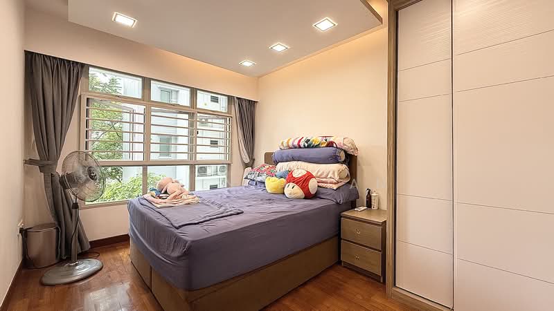 217B Compassvale Drive HDB Flat For Sale at S$ 778,000 | PropertyGuru Singapore - Master Bedroom