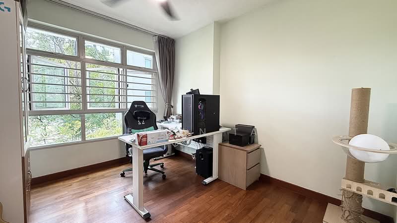 217B Compassvale Drive HDB Flat For Sale at S$ 778,000 | PropertyGuru Singapore - Second Bedroom (Study)