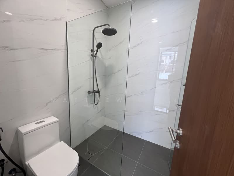 West coast road Terraced House For Sale at S$ 7,000,000 | PropertyGuru Singapore - Bathroom