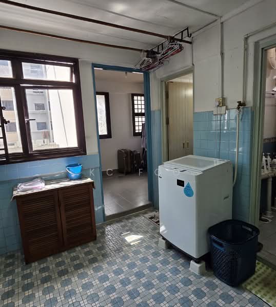 213 Boon Lay Place HDB Flat For Sale at S$ 385,000 | PropertyGuru Singapore - Interior