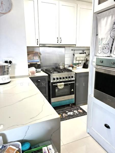 The Trilinq Condominium For Sale at S$ 2,600,000 | PropertyGuru Singapore - Kitchen