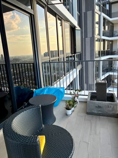 The Trilinq Condominium For Sale at S$ 2,600,000 | PropertyGuru Singapore - Balcony