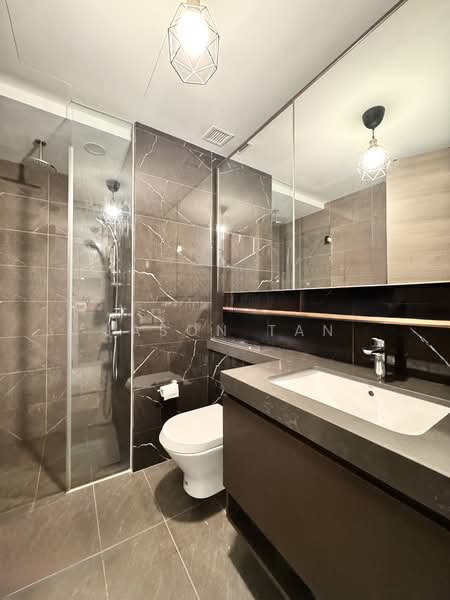 The Florence Residences Condominium For Sale at S$ 850,000 | PropertyGuru Singapore - Bathroom