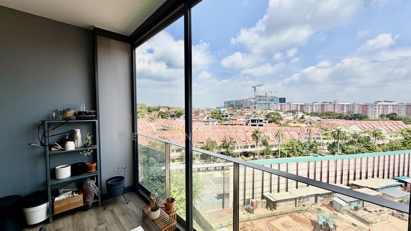 The Panorama Condominium For Sale at S$ 1,550,000 | PropertyGuru Singapore - Balcony