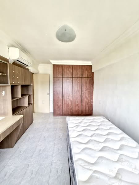 275D Jurong West Street 25, 275D Jurong West Street 25, Room Rental, 120 sqft, HDB Flat For Rent, by Serene Ee, 500073687 - Bedroom (non-corridor facing) - New Bed - PropertyGuru.com.sg