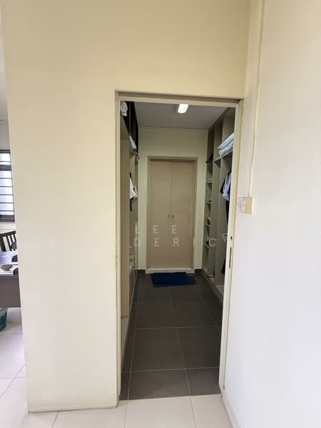 692B Choa Chu Kang Crescent HDB Flat For Sale at S$ 525,000 | PropertyGuru Singapore - Corridor