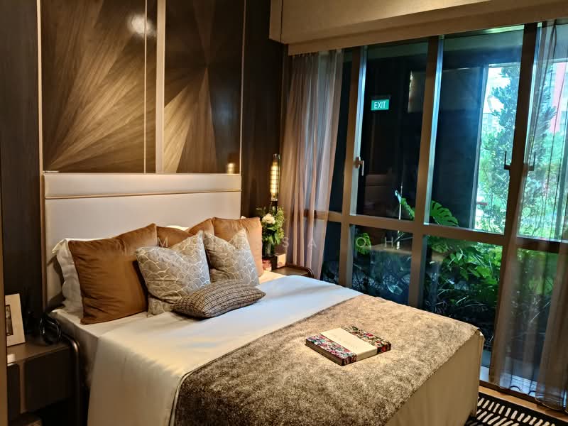 Kassia Condominium For Sale at S$ 2,522,000 | PropertyGuru Singapore - MasterBedroom