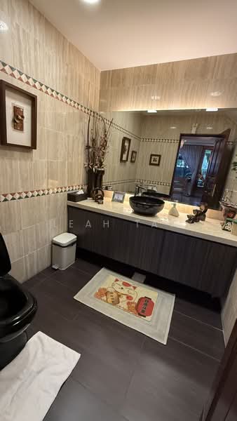 Northshore Bungalows, Ponggol Seventeenth Avenue, 7 Bedrooms, 11,173 sqft, Detached House For Rent, by Leah Tay, 500073738 - Bathroom - PropertyGuru.com.sg