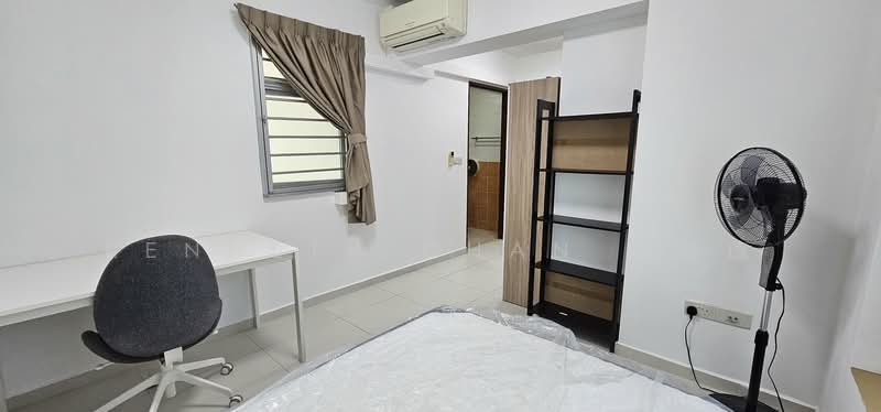 61B Strathmore Avenue, 61B Strathmore Avenue, 3 Bedrooms, 1,011 sqft, HDB Flat For Rent, by Kenneth Chan 曾健德, 500073751 - Master Bedroom - PropertyGuru.com.sg