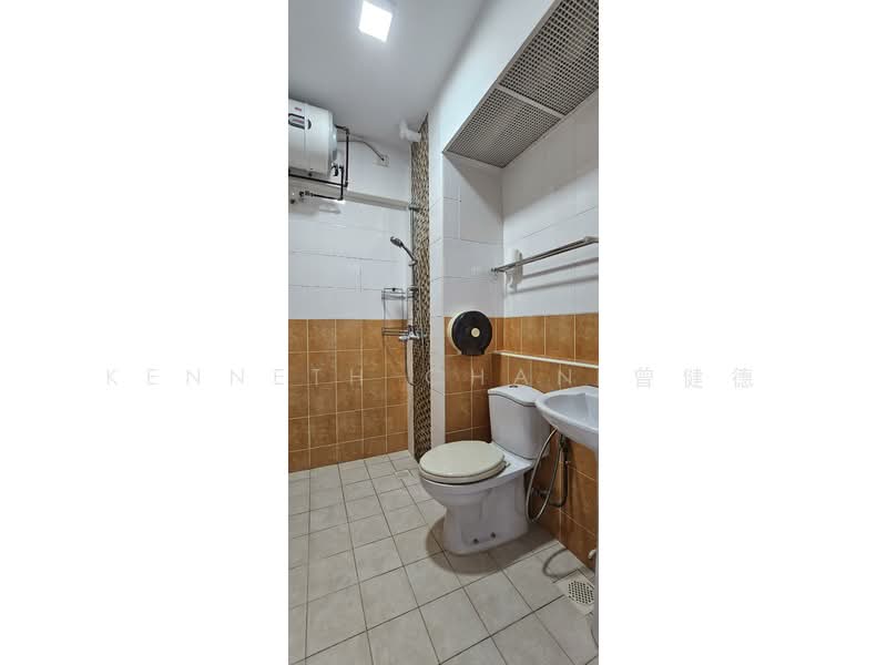 61B Strathmore Avenue, 61B Strathmore Avenue, 3 Bedrooms, 1,011 sqft, HDB Flat For Rent, by Kenneth Chan 曾健德, 500073751 - Bathroom - PropertyGuru.com.sg