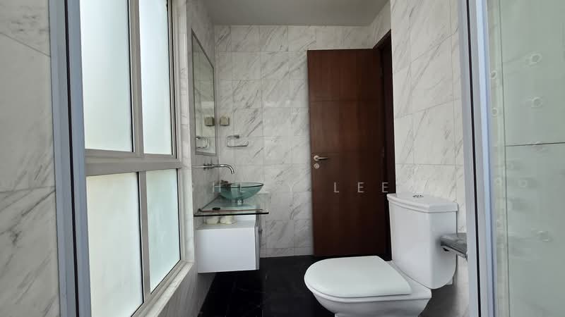 Sommerville Loft Condominium For Sale at S$ 2,000,000 | PropertyGuru Singapore - Bathroom