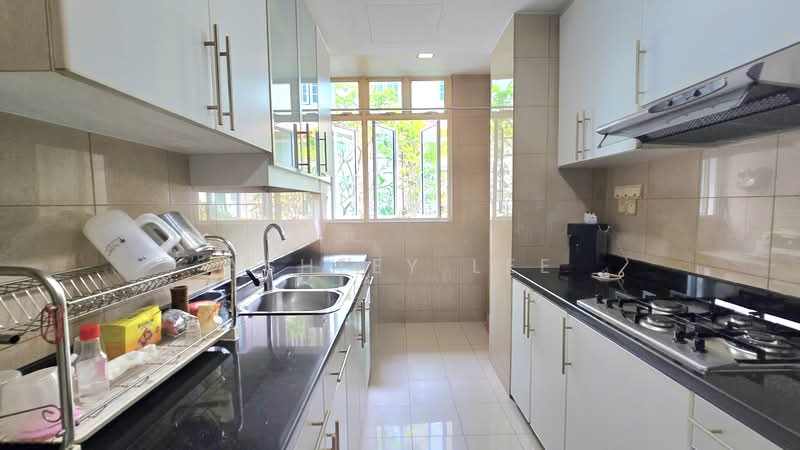 Sommerville Loft Condominium For Sale at S$ 2,000,000 | PropertyGuru Singapore - Kitchen