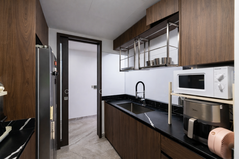 The Commodore Condominium For Sale at S$ 2,100,000 | PropertyGuru Singapore - Kitchen