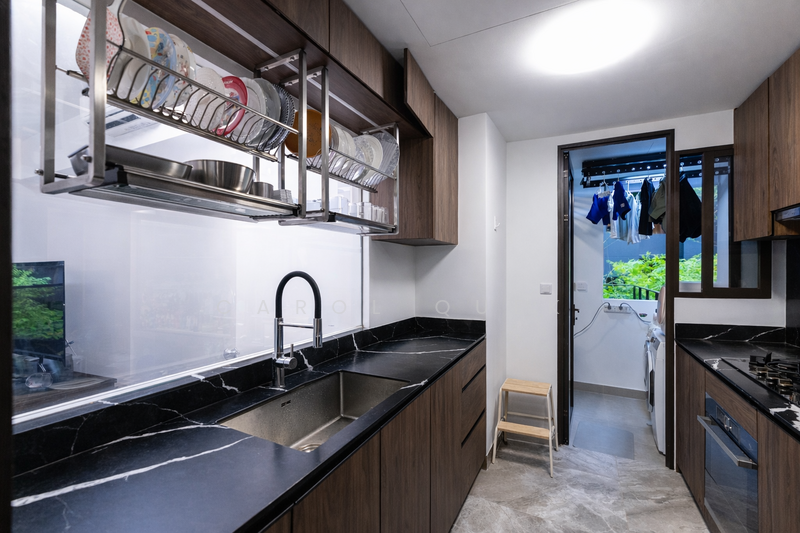 The Commodore Condominium For Sale at S$ 2,100,000 | PropertyGuru Singapore - Kitchen